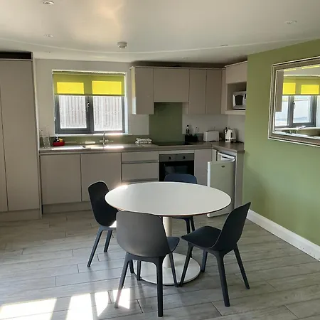 Arbutus Apartament *