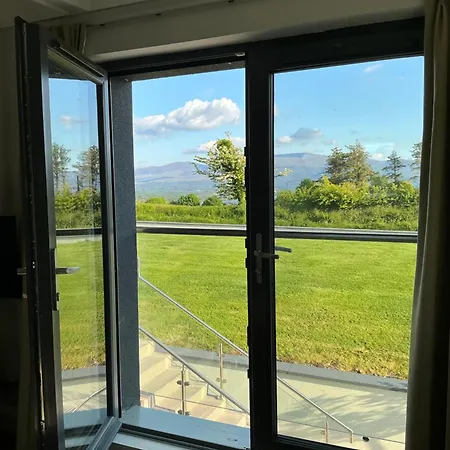 Arbutus * Killarney